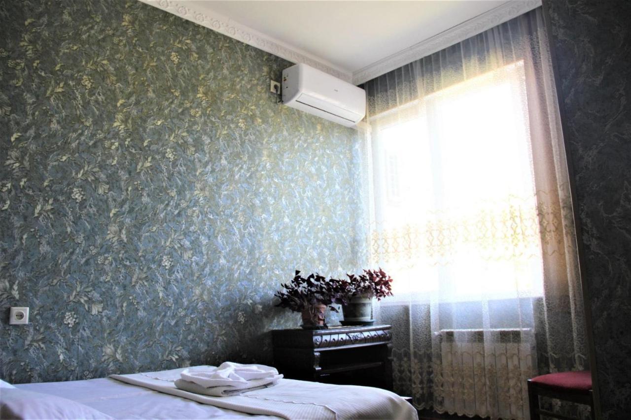 Hotel Oniks 库塔伊西 外观 照片